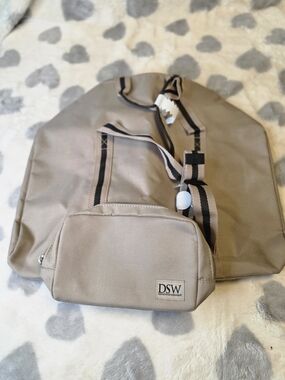 DSW Beige Travel Duffle Bag with Front Pouch